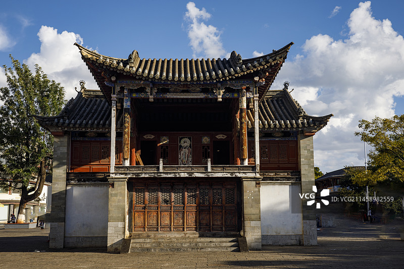 中国云南官渡古镇妙堪寺，古戏楼，金刚塔，古塔，妙堪寺双塔图片素材