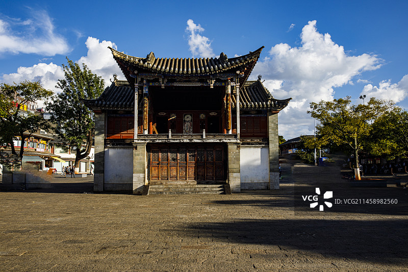 中国云南官渡古镇妙堪寺，古戏楼，金刚塔，古塔，妙堪寺双塔图片素材