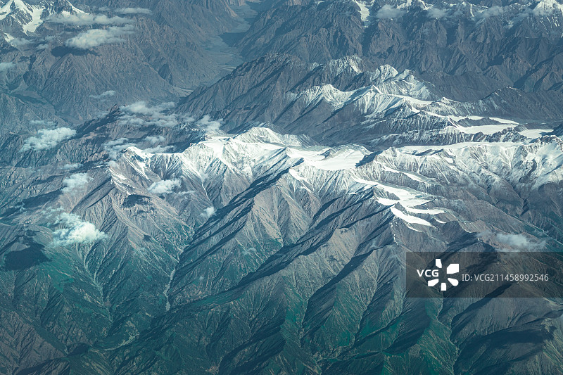 云景航拍 天山 昆仑山 戈壁 山脉 新疆图片素材