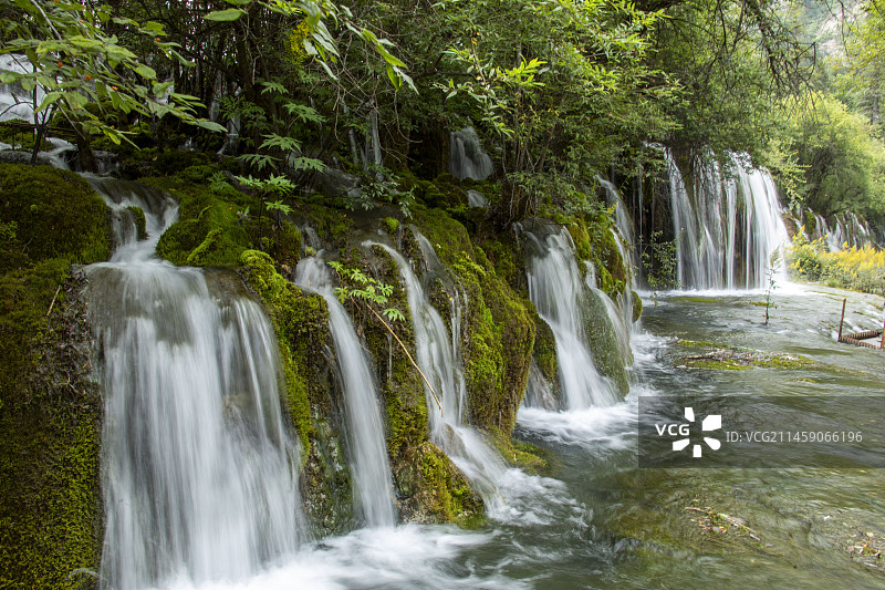 九寨沟树正瀑布图片素材