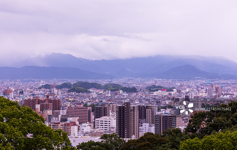 日本四国濑户内海松山天守阁远眺图片素材