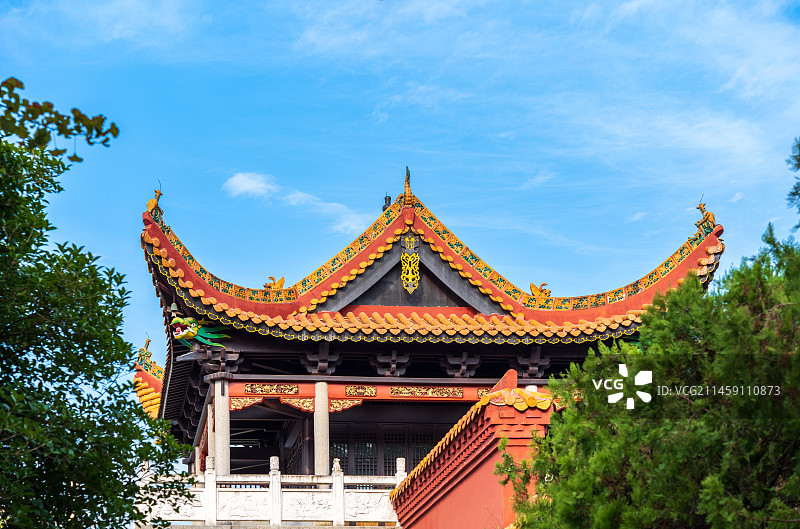旅游目的地中国传统建筑湖南衡阳南岳大庙金星阁阁楼入口处、红墙寺庙文化特写图片素材