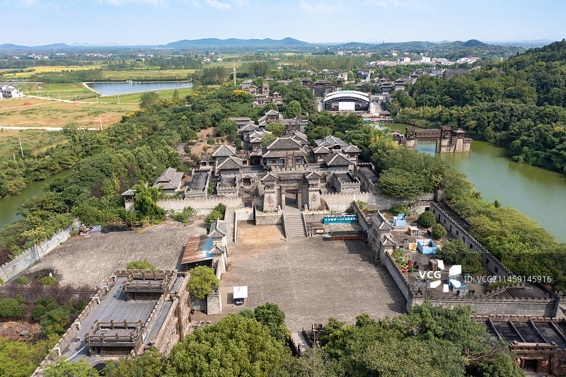 航拍湖北赤壁市三国赤壁古战场景区图片素材