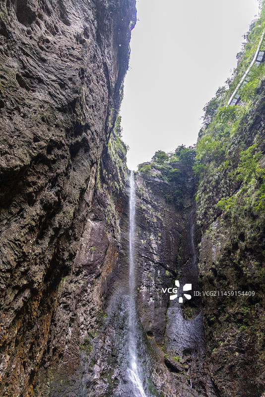 温州雁荡山灵岩小龙湫瀑布图片素材
