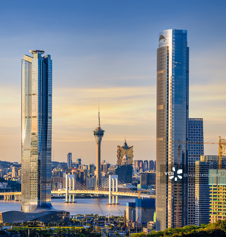 横琴开发区及澳门旅游观光塔图片素材