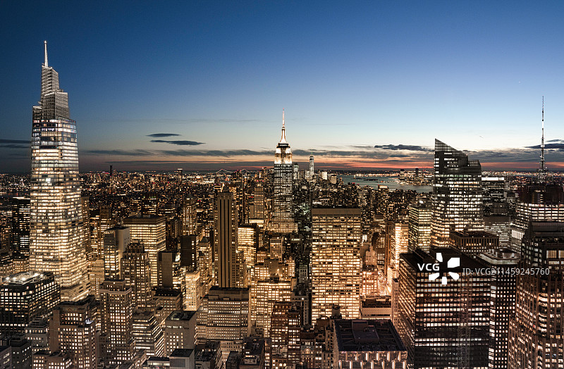 曼哈顿城市夜景天际线图片素材