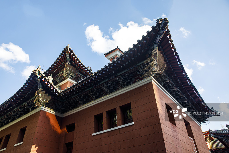 中国云南昆明市胜利广场，抗战胜利纪念馆大楼，胜利纪念碑图片素材