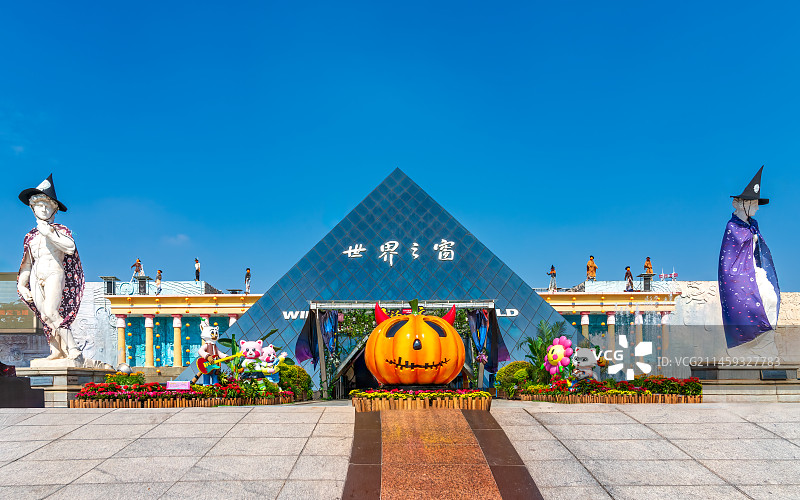 长沙世界之窗2023年万圣节,南瓜灯,娃娃,雕塑,横幅全景图片素材