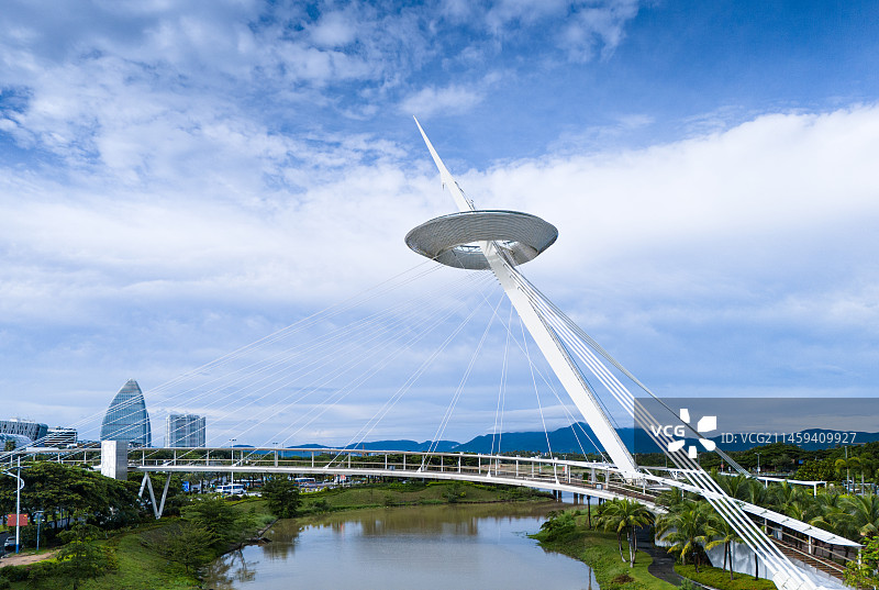 海南三亚免税城云戒桥景观区航拍景观图片素材