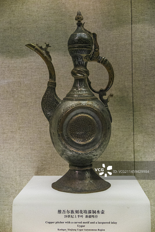 海博物馆馆藏，各民族金属工艺，锤花、錾花、刻花、绞花、鎏金银图片素材