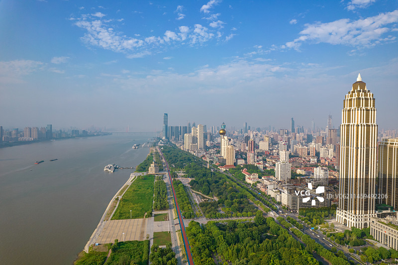 中国湖北省武汉市汉口江滩航拍风光图片素材