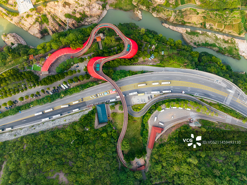 河南省安阳市林州市国家5A级景区（红旗渠青年洞）大门夏季航拍图片素材