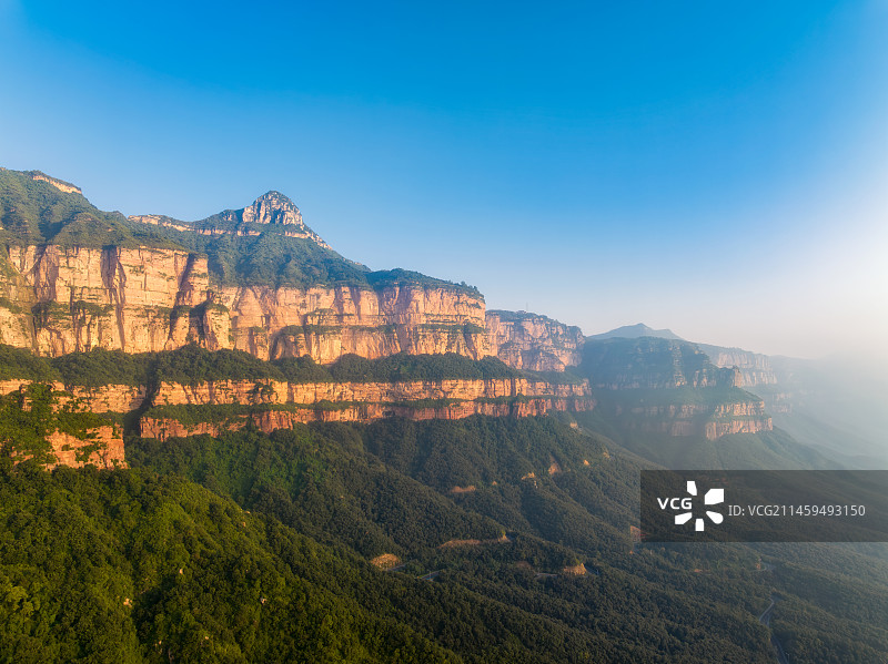 河南省安阳市林州市太行山脉夏季日出航拍图片素材