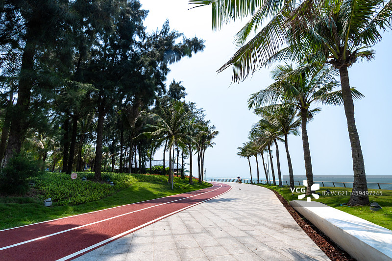 中国海南省海口市假日海滩观海台海南绿道图片素材