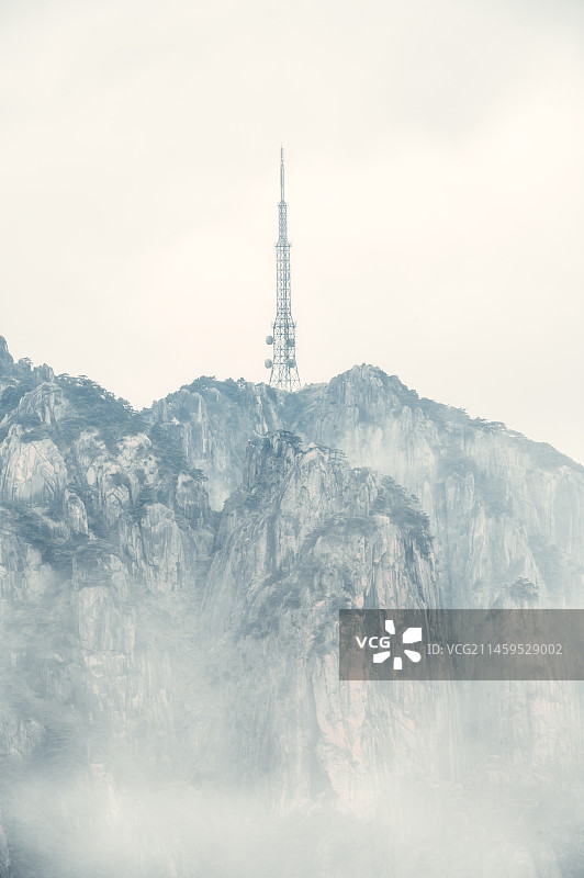 登峰造极，遇见黄山图片素材