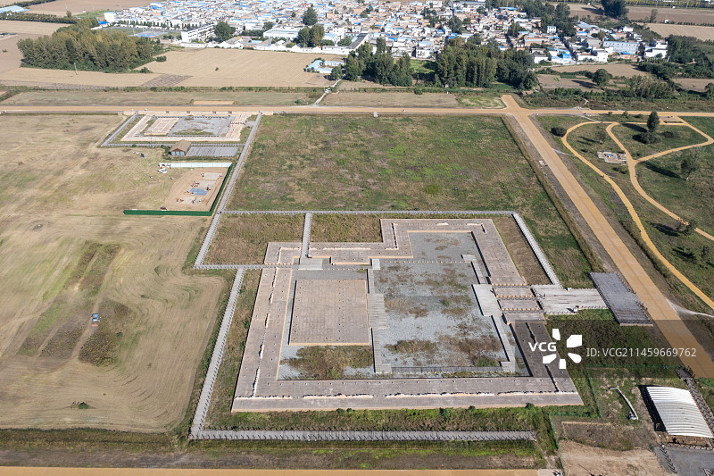 航拍全国重点文物保护单位河南省洛阳市二里头遗址图片素材