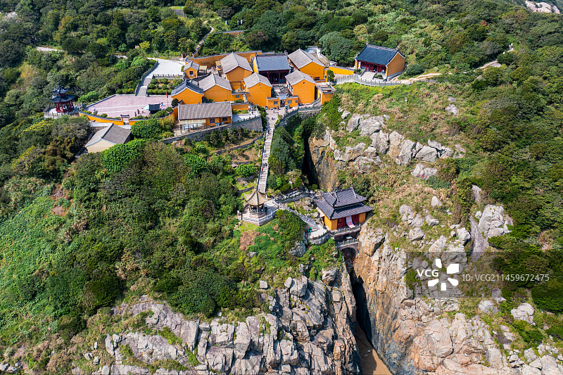 航拍浙江舟山普陀山梵音洞图片素材