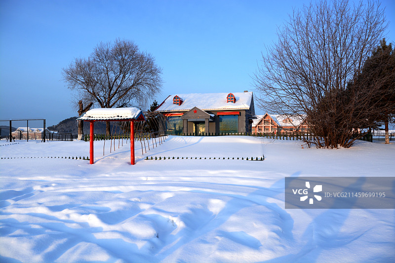 北极村冰雪小屋图片素材