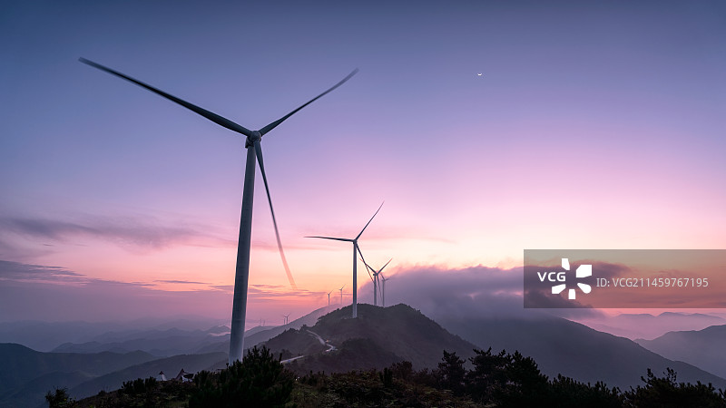 海上山顶风电图片素材