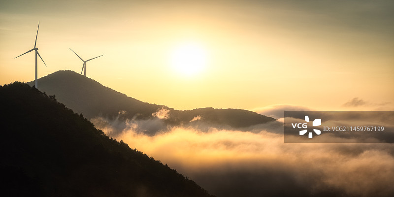 海上山顶风电图片素材