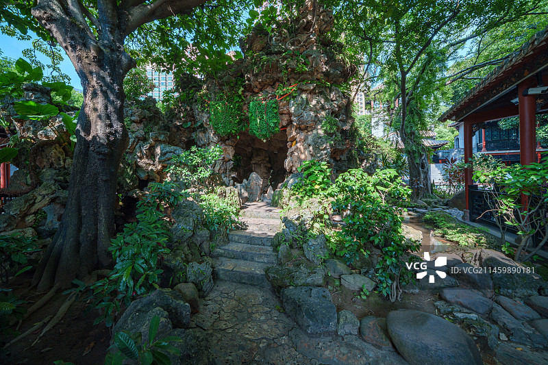 佛山顺德清晖园中式传统岭南园林假山图片素材