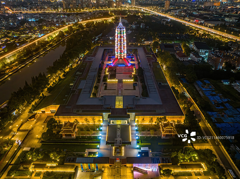 大报恩寺遗址公园夜色，江苏南京图片素材