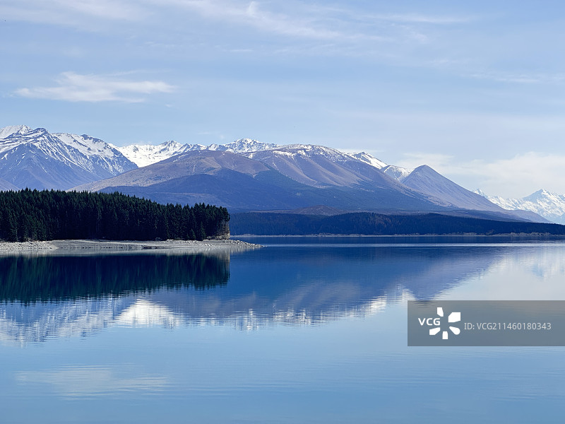 库克山下普卡基湖湖景图片素材