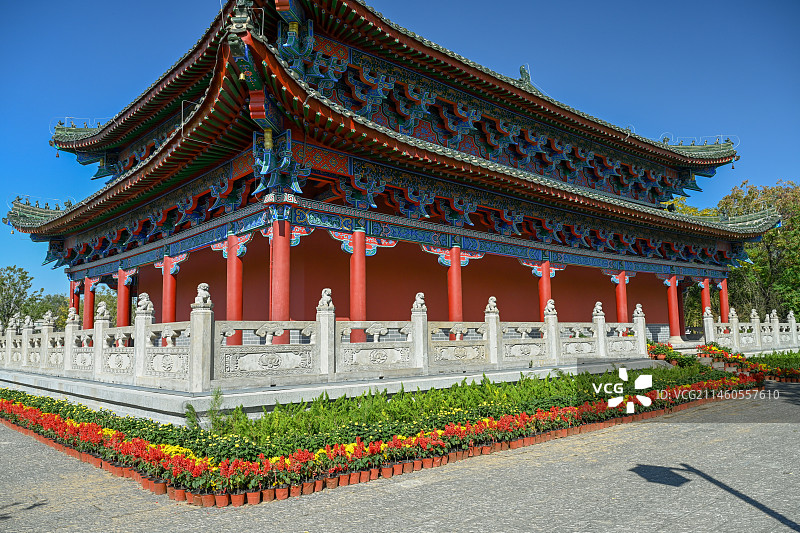 中国开封菊花节铁塔公园接引殿佛教古建筑图片素材