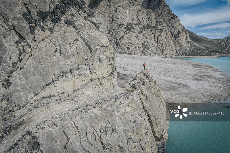 中国新疆乌孙古道天堂湖栈道图片素材