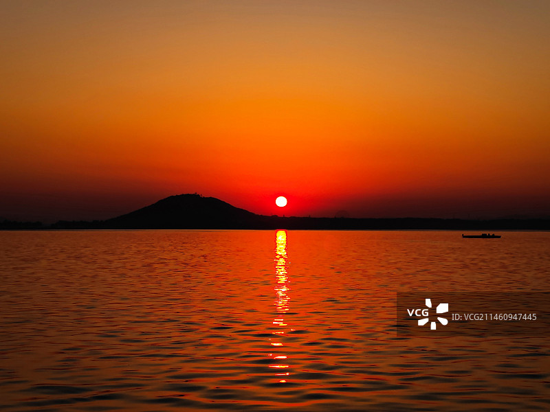 东湖日出图片素材