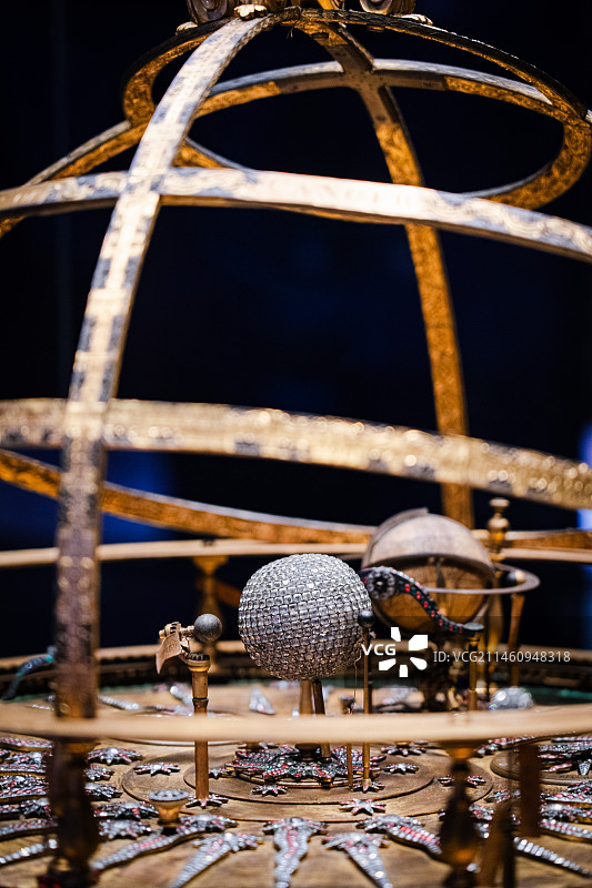 故宫钟表馆 铜镀金绿鲨鱼皮天文表图片素材