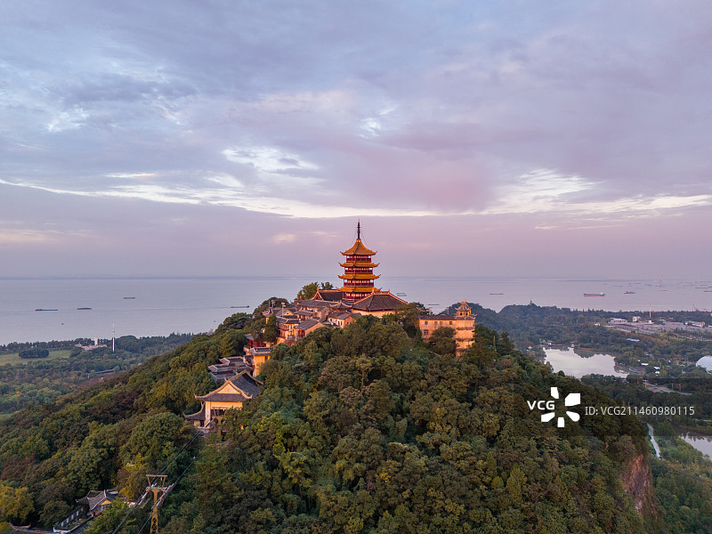 江苏南通日出时刻狼山风光图片素材
