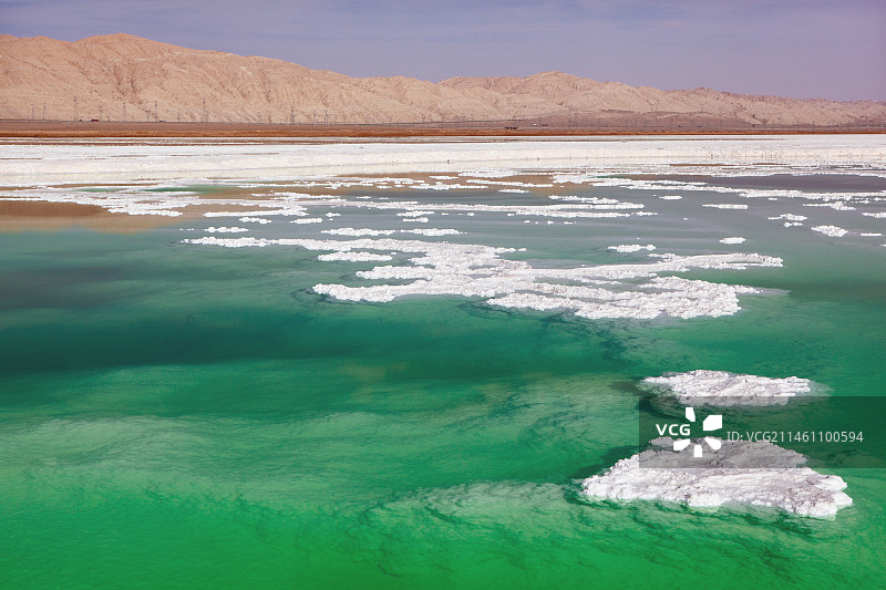 青海茫崖翡翠湖图片素材