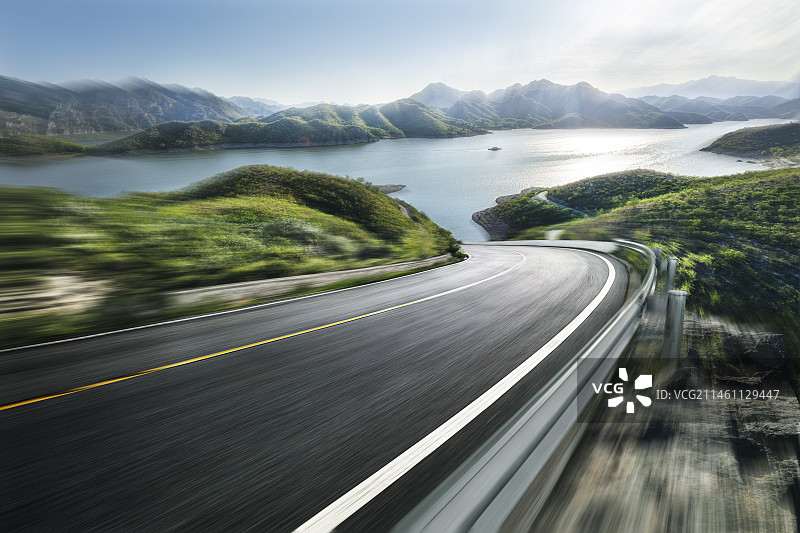 动感山路与山区户外自然风景图片素材