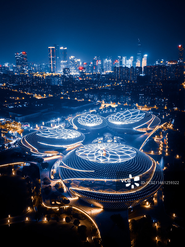 江苏大剧院夜景图片素材
