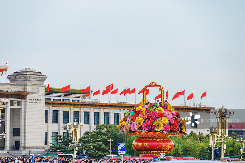 北京:2023年国庆节天安门广场装扮一新迎接八方来客图片素材