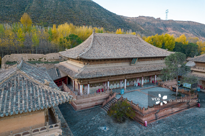 中国青海省海东市乐都区瞿昙寺航拍图片素材