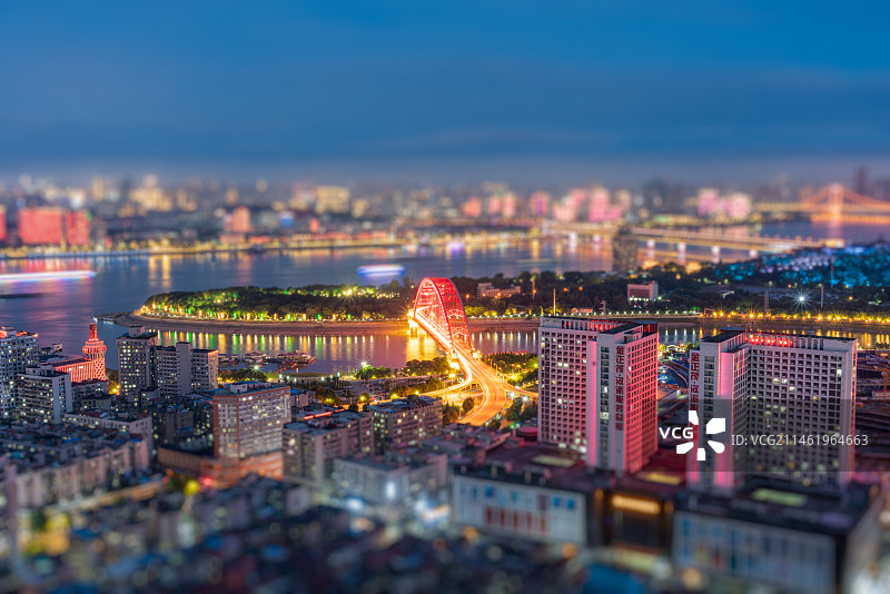 武汉移轴晴川桥图片素材