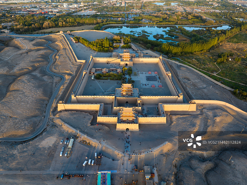 甘肃省嘉峪关市嘉峪关关城航拍图片素材