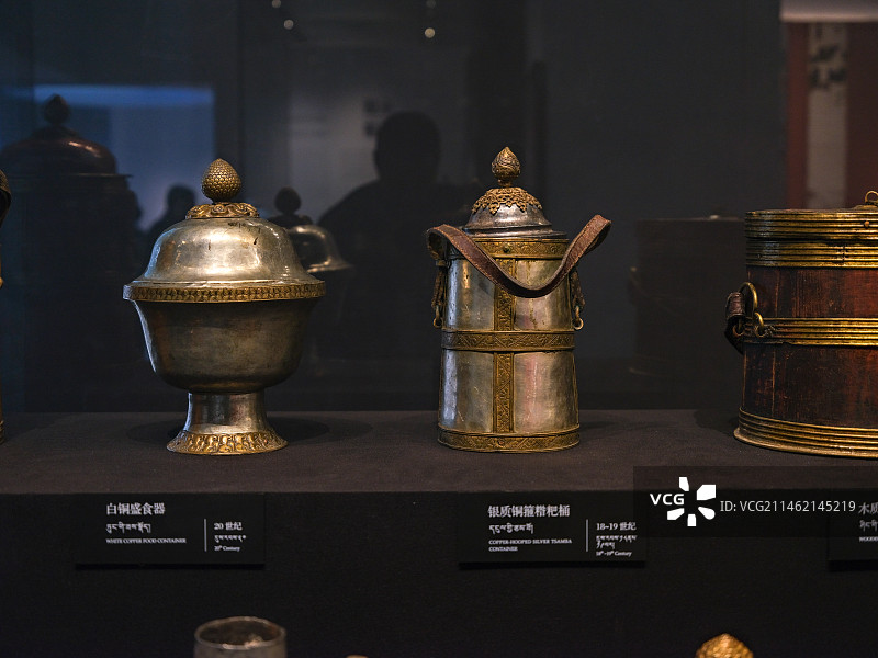 西藏民俗 糌粑桶 盒 西藏博物馆图片素材