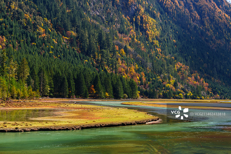 月亮湖秋色图片素材