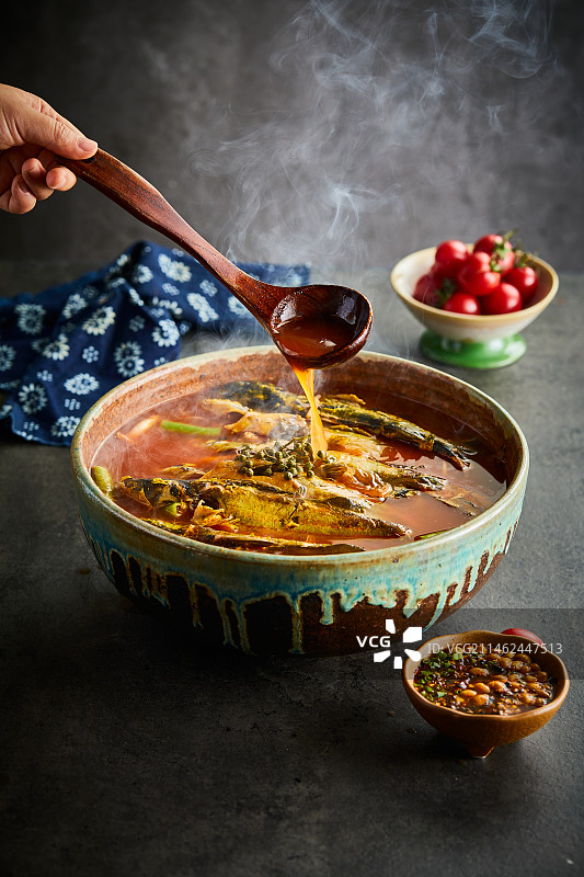 滋补昂刺鱼汤图片素材