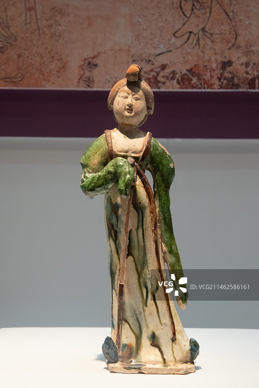 天津博物馆三彩女舞俑唐代陕西省宝鸡市凤翔县雍兴路出土宝鸡市凤翔区博物馆藏品图片素材