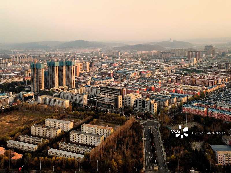 敖东城黄昏图片素材