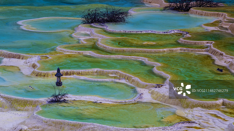 黄龙乡的五彩池Colorful Pools图片素材