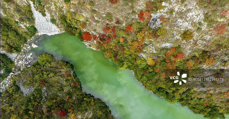 甘肃陇南文县的碧水五彩秋色Autumn图片素材