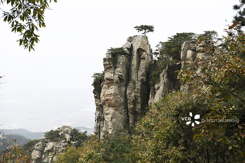 山东临沂蒙山龟蒙景区鹰窝峰图片素材