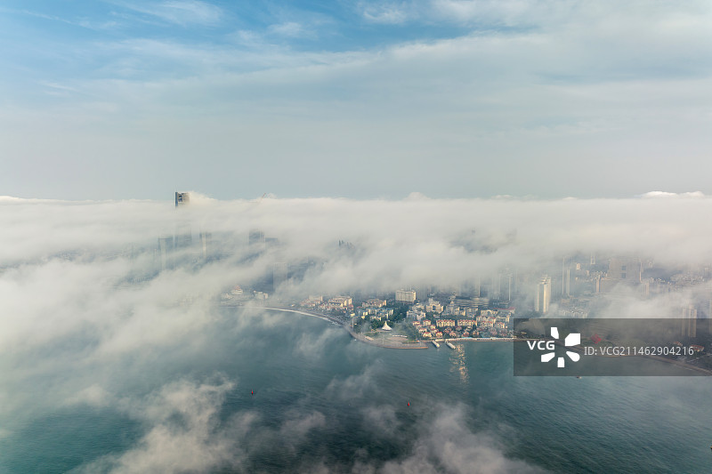 青岛东部奥帆中心平流雾图片素材