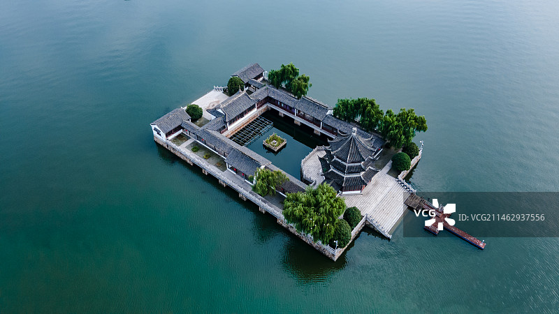 航拍苏州石湖景区天镜阁图片素材