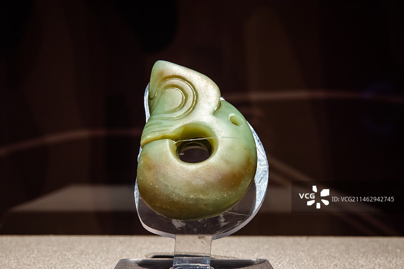 内蒙古赤峰市红山文化博物馆玉猪龙红山文化距今6500-5000年图片素材